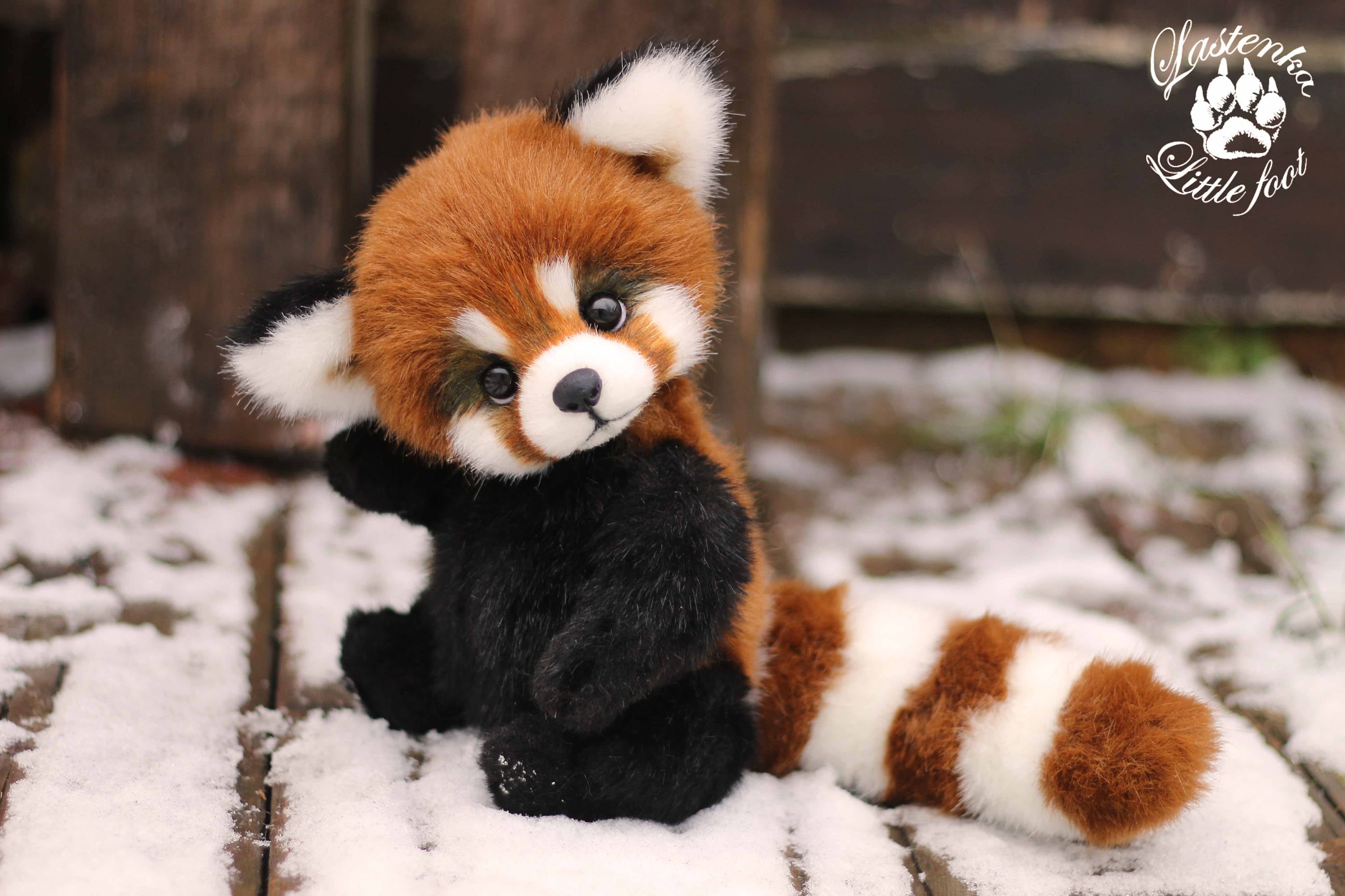 最終価格❤️国内作家さま　ハンドメイド　レッサーパンダ　ぬいぐるみ　テディベア リアルなスタッフ付きレッサーパンダのおもちゃ OOAK コレクター