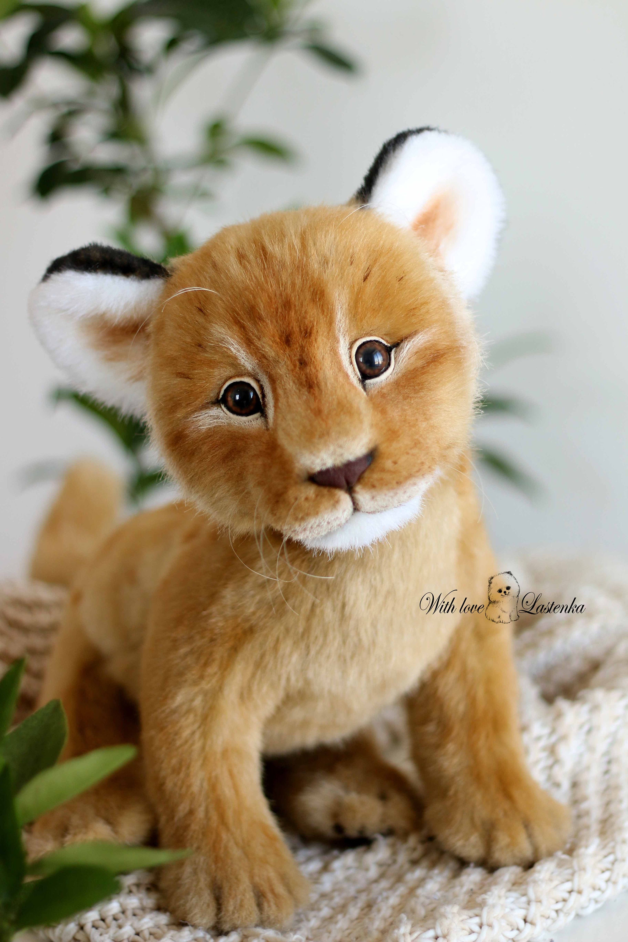 ANBOOR Leone Di Peluche Realistico 22 Cm - Morbido E Dolce, Per Bambini, Animali Selvatici, Decorazione Per Feste E Collezione