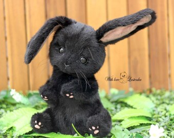 アーティストテディバニーぬいぐるみ：黒のコレクター向けぬいぐるみ