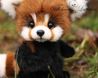 リアルなスタッフ付きレッサーパンダのおもちゃ OOAK コレクター向け