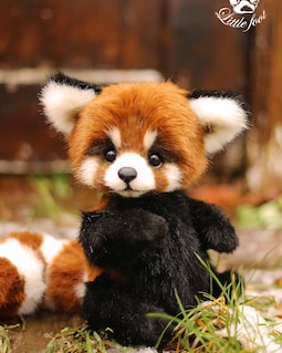 リアルなスタッフ付きレッサーパンダのおもちゃ OOAK コレクター向け
