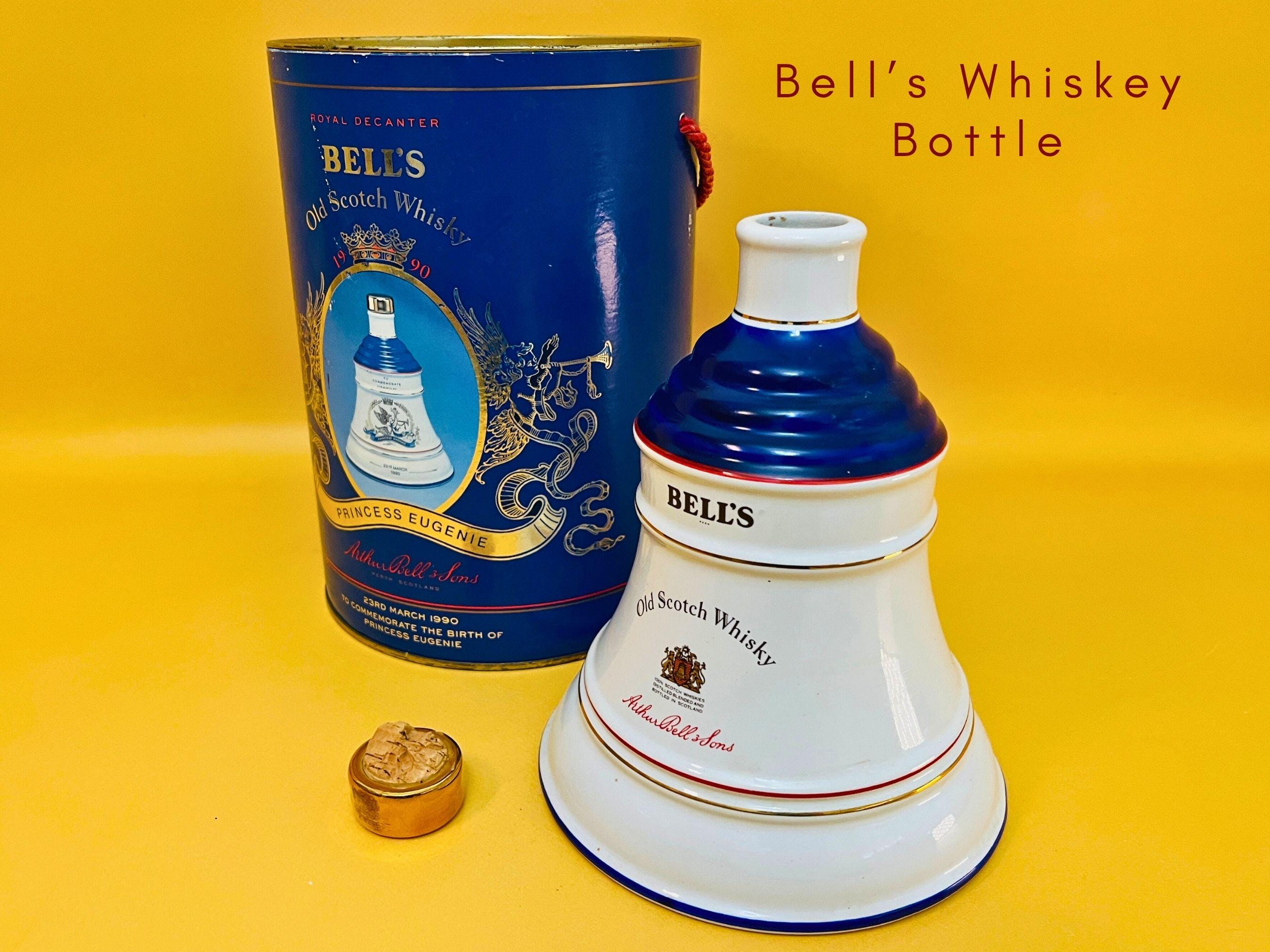 飲料・酒 Bell's ウイスキー エリザベス女王生誕60周年記念デキャンタ