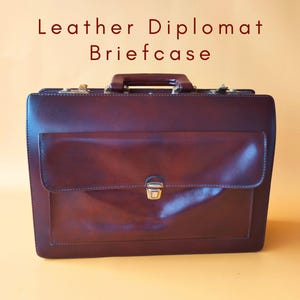 Vintage Brown Executive Briefcase Leather Compact Lawyer Diplomat Business Bag Modernist Office Structured Valise & Front Pocket
