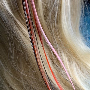 Roter Pfirsich Langes Haar Feder-Verlängerung Ginger DIY Kit Für Haar Dunkelrot Schwarz Ginger Verklebt Echte Federn Bild 2