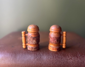 Vintage Wooden Barrel Salt and Pepper Shakers – Rustic Cabin Kitchen Decor