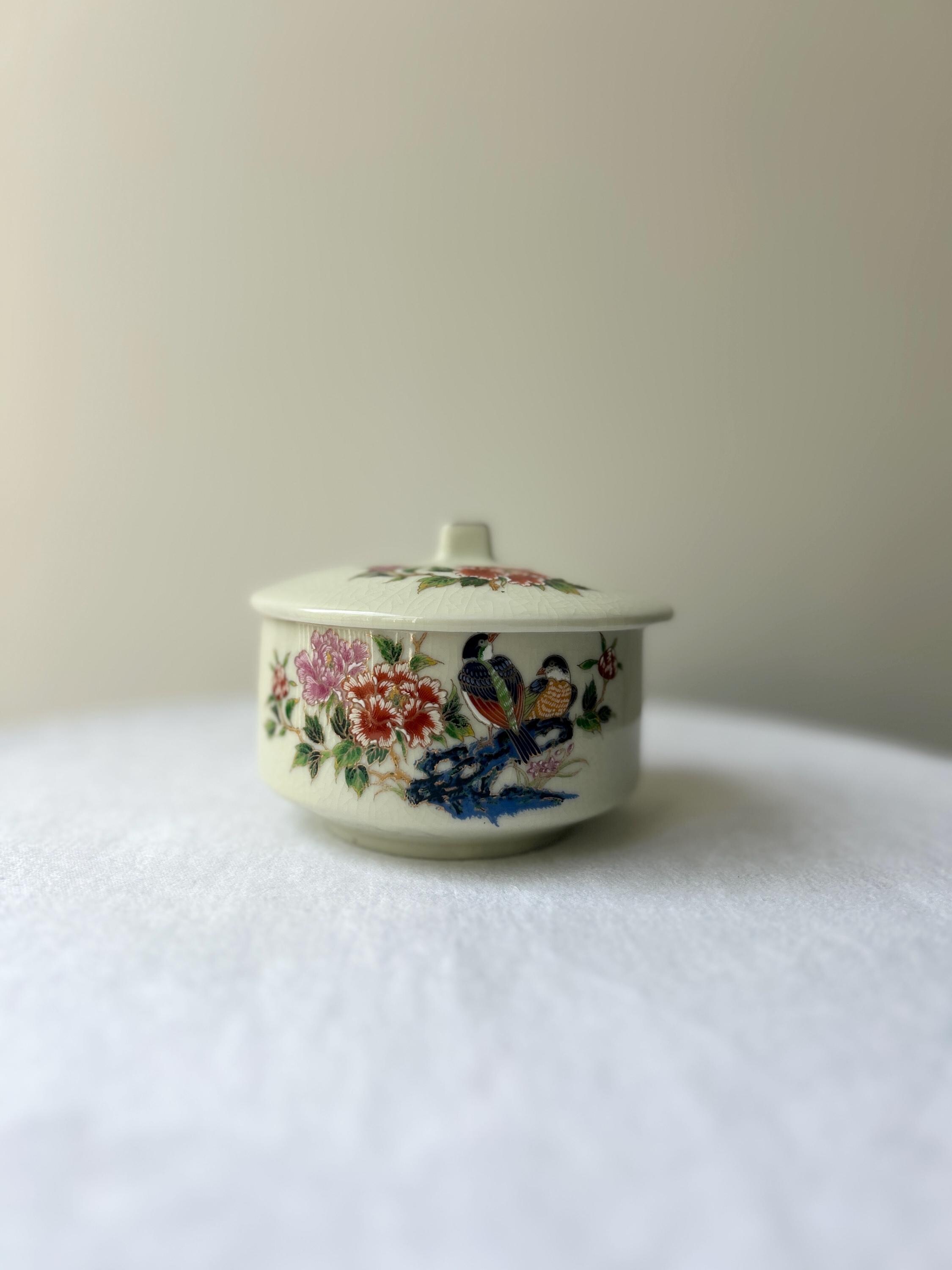 鳥と花が描かれたヴィンテージの陶器製蓋付き小物入れ – 装飾皿 - Etsy