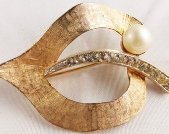 brooch jewelry gold majorica simulated tone pearl