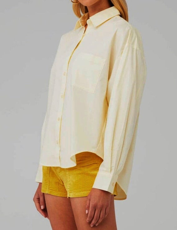 Vintage pale yellow button - Gem