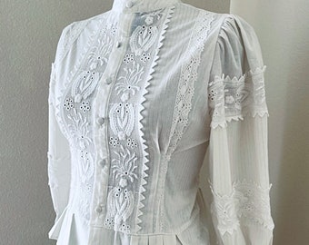 Eyelet Blouse,White Cotton Blouse, Crochet Blouse, Renaissance blouse, Puff Sleeve Blouse, 70s Blouse, Edwardian lace blouse, Boho Blouse