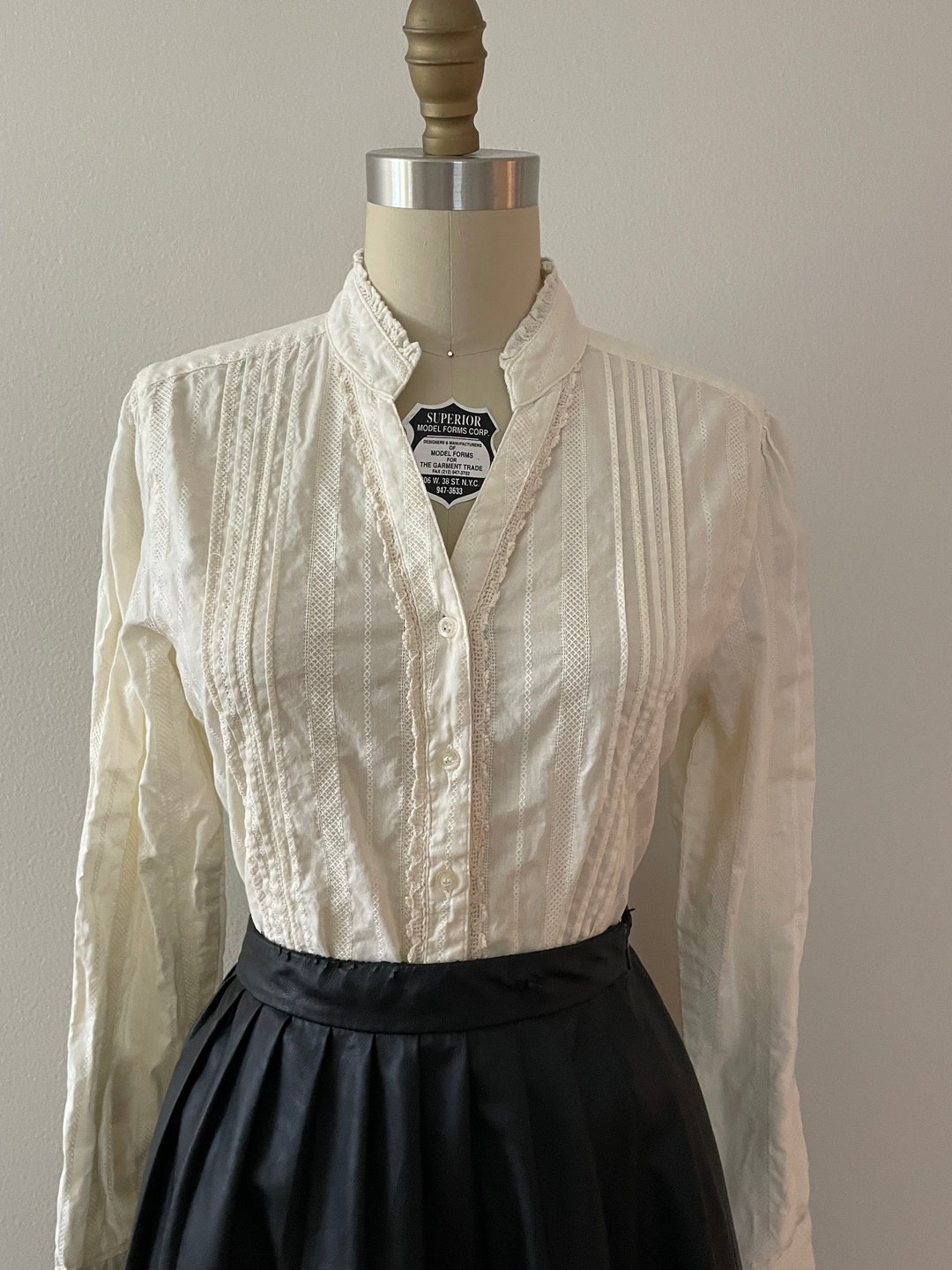 Zara Ecru Fach Kragen Blumen Bluse Strukturiert Gewebe Bestickt Geprägt Bluse
