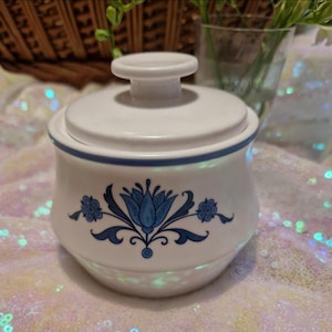 Miska z pokrywką Noritake Progression Ware, wzór Blue Haven
