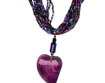 Collar bohemio de cuentas de varias hebras con colgante de corazón de sangre de dragón morado