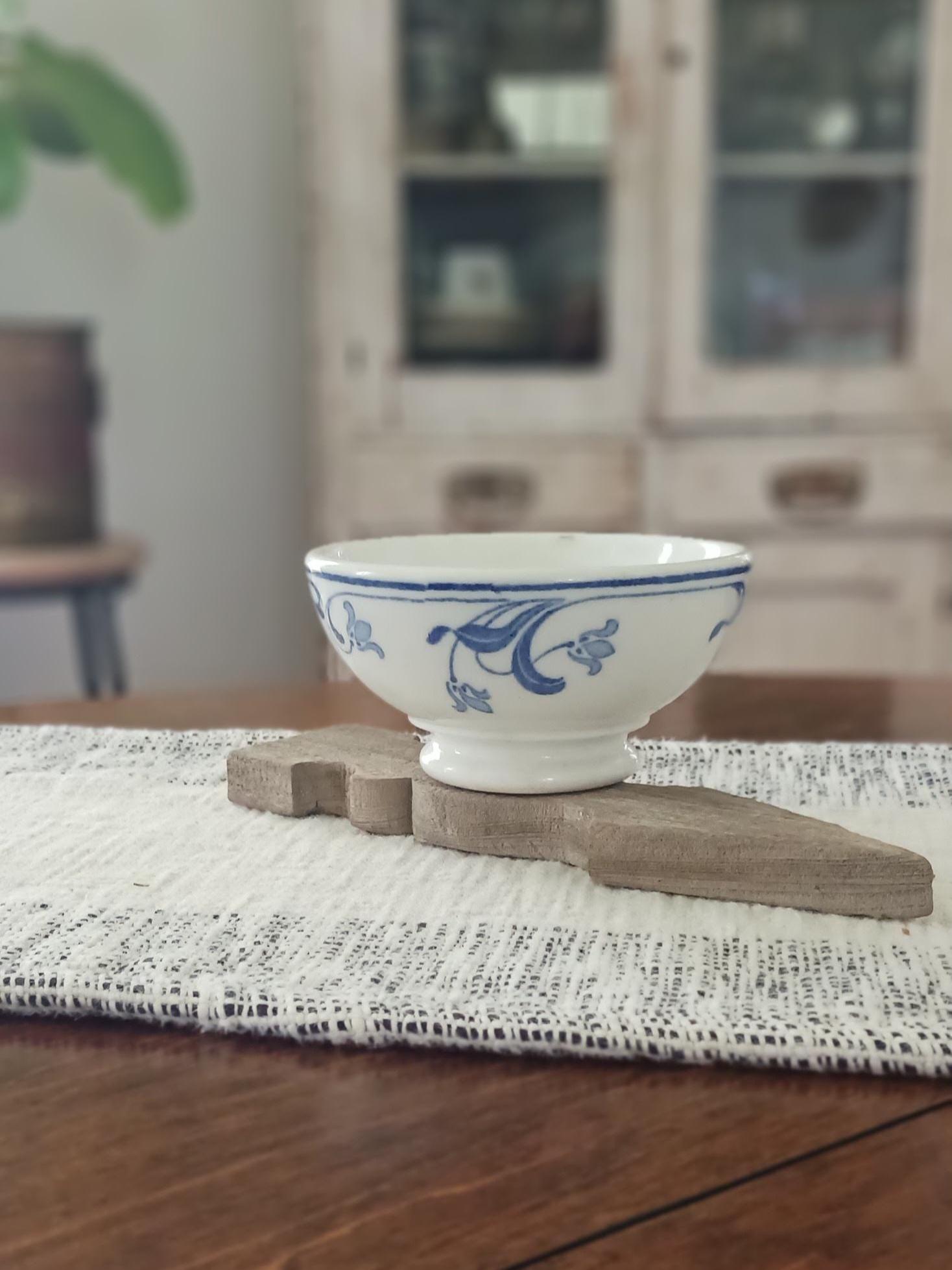 Small Antique J & G Meakin Footed Ironstone Bowl Blue and White Floral