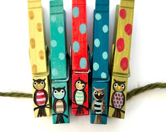 OWL CLOTHESPINS hand painted magnets cute classroom clothespin owl party favor hostess gift chip clip place card holder owl baby shower