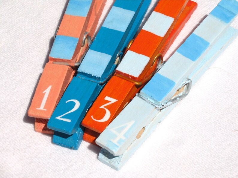 NUMBERED CLOTHESPINS hand painted clothespin set Etsy.de