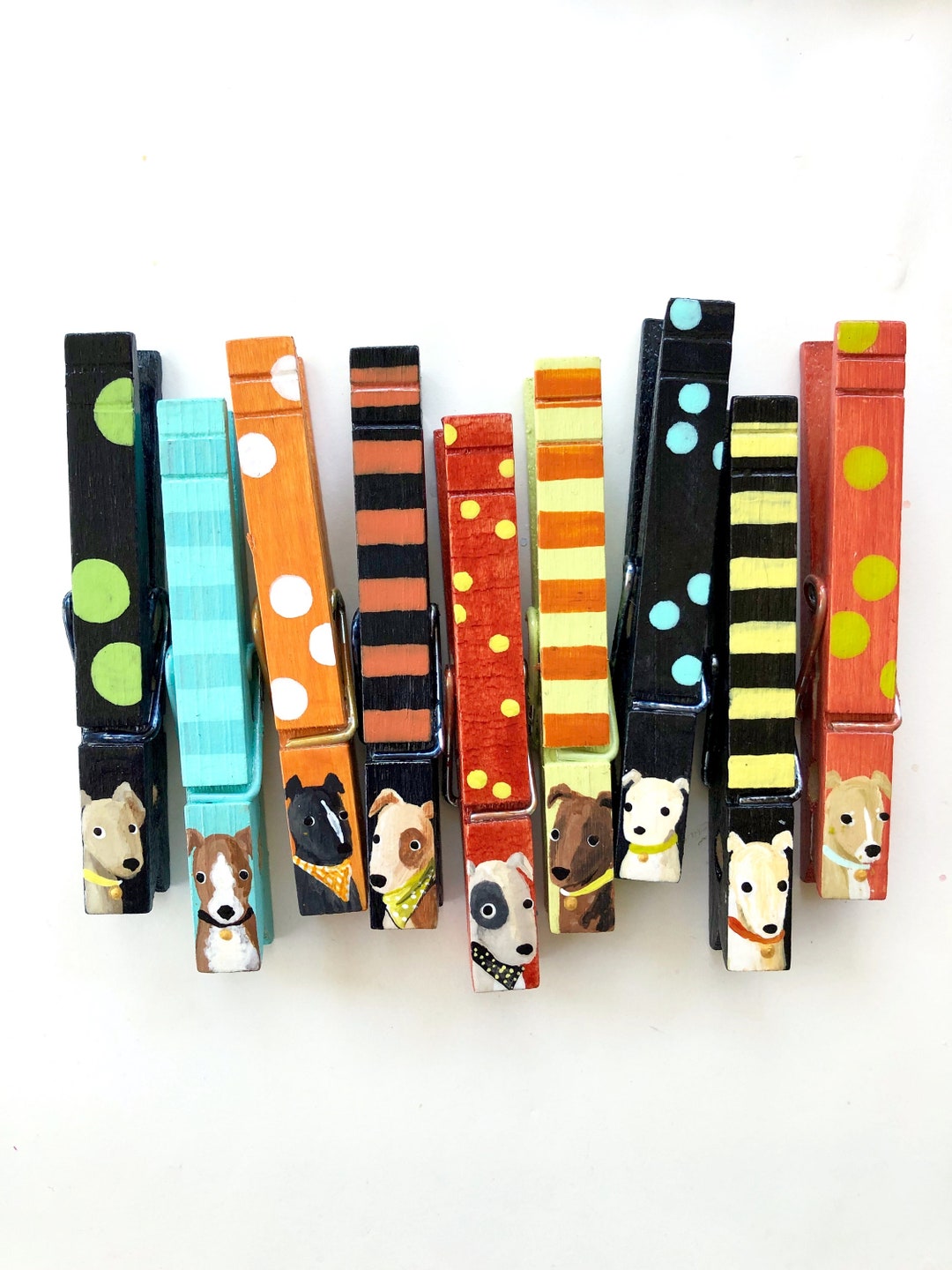 DOG CLOTHESPINS wooden clothespin dog party favor chien peint à la main