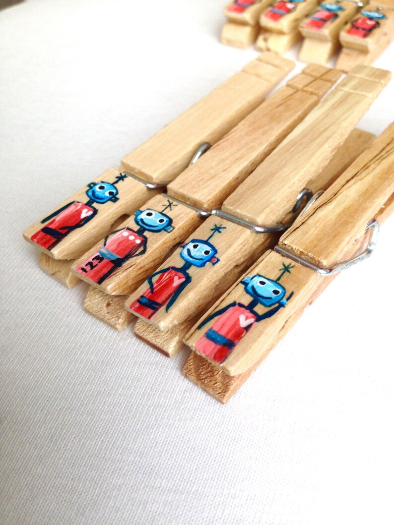 ROBOT FAMILY hand painted clothespins retro robots Etsy