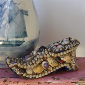 Victorian Shell Souvenir Shoe Box - Trinket Box - Sailor's Valentine - Cottage Decor - Coastal Collectible