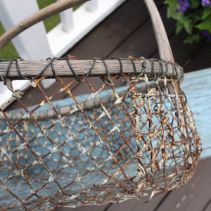 Early Maine Handmade Bentwood and Wire Clam Basket Folk Art Basket