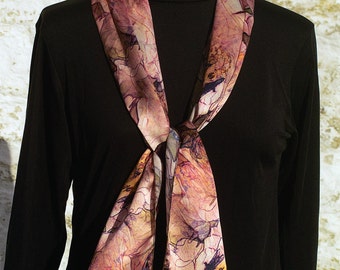 Paul&#39;s Himalayan Musk Rose Silk Crepe Satin Scarf in Subtle Pinks