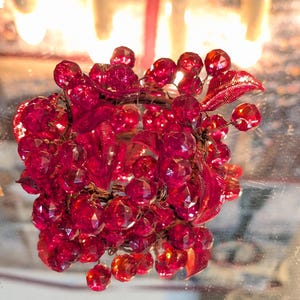 Set of 12 Vintage Ruby Red Acrylic Bead Clusters and Leaves Napkin Rings