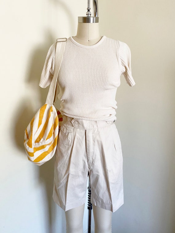 womens khaki walking shorts Gem