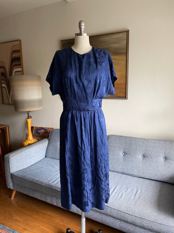 Vintage Navy Silk Shirt Dress / Cinched Waist Dres