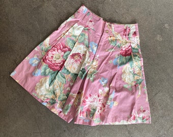 Vintage Floral Shorts, Banana Republic, High Waisted, Cottagecore XS 26" waist