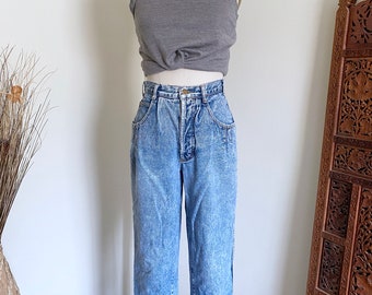 Vintage 80's Guess Jeans, High Waisted, Medium Denim, 26" Waist