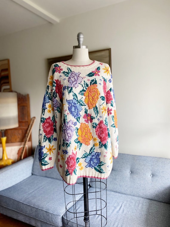 Vintage Oversized Cotton Sweater / Floral Sweater