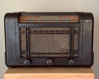 Antique Western Auto Supply D-2612 Truetone Radio 1946 Works
