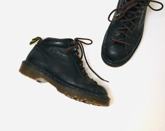 dr martens size 7 womens