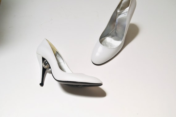 90s Y2k Vintage Charles Jourdan White High Heel Shoes Pumps 90s Y2k Vintage Charles Jourdan White High Heel Shoes Pumps
