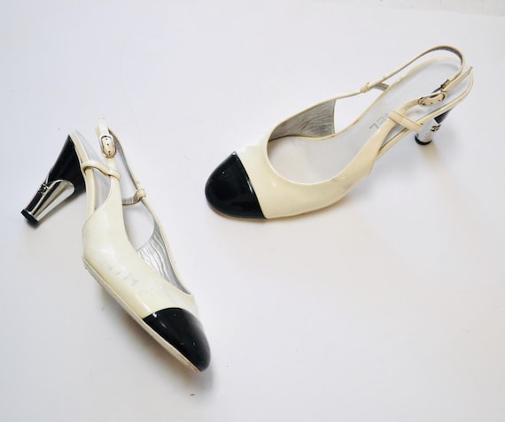 Vintage Chanel High Heels Pumps Cream Black Patent Leather Chanel