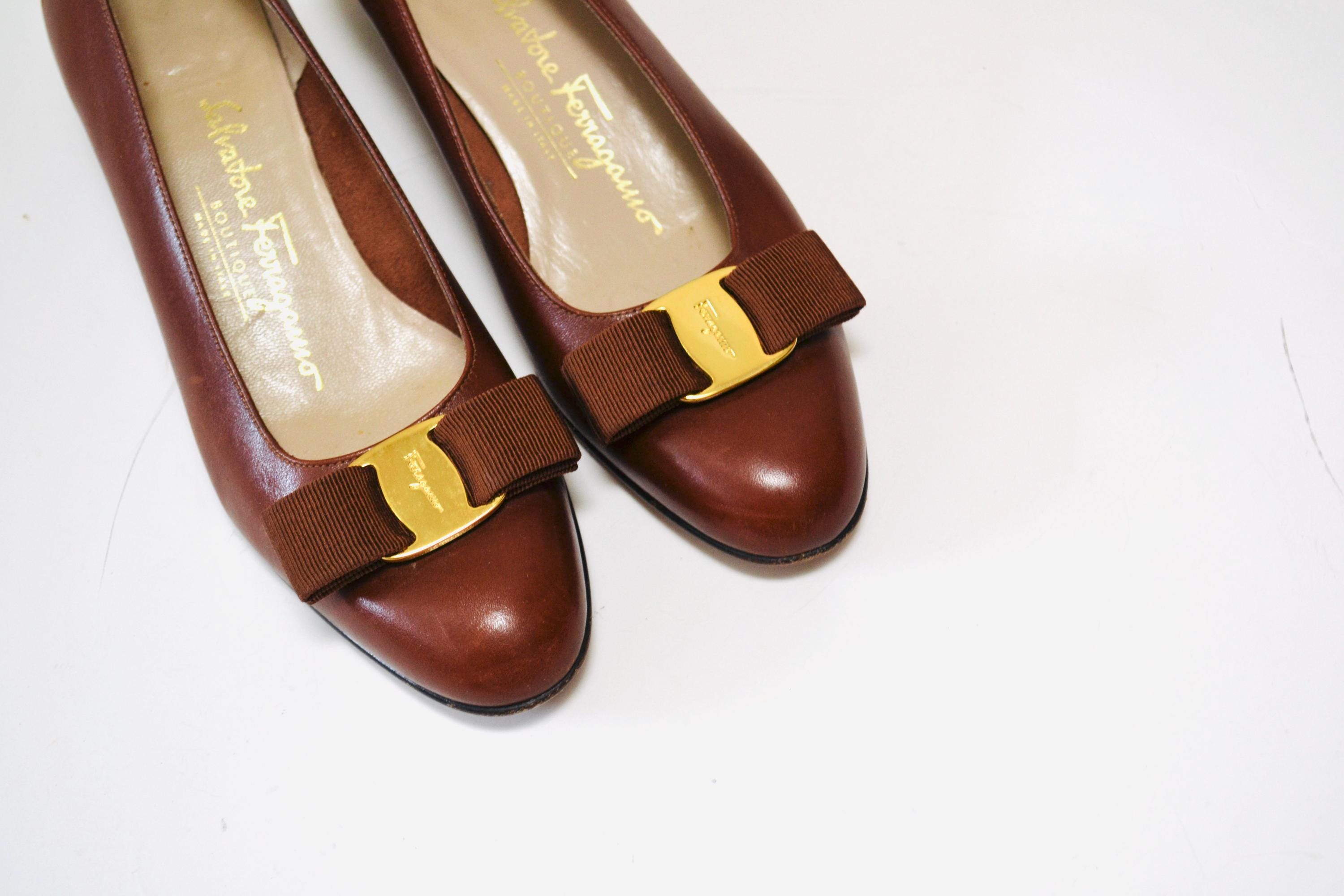 関税送料込【FERRAGAMO】25SS Heeled shoes Pump with Gancini ornament - Women | Ferragamo