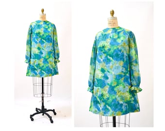 60s 70s Vintage Floral Print Dress Small Medium Green Blue Vintage Floral Print 60s 70s mini dress with long sleeves