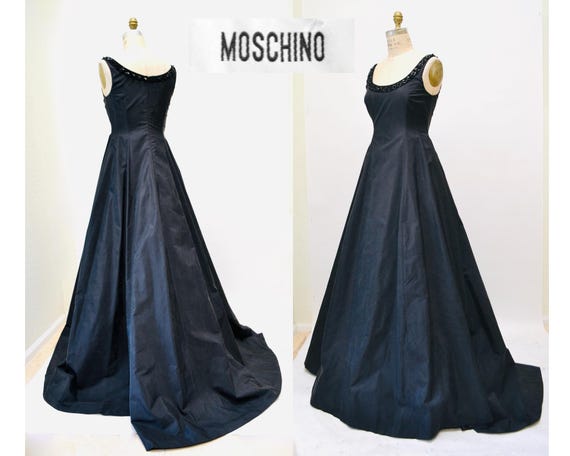 online evening dress boutiques Stunning Spaghetti-Straps V-Neck Long Evening Prom Dress Online main image 0