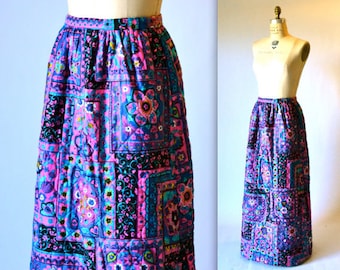 70s Vintage Boho Printed Skirt Quilted Long Maxi Skirt with Psychedelic Print// 70s Boho Festival Quilted Skirt Folklore Print PInk Blue
