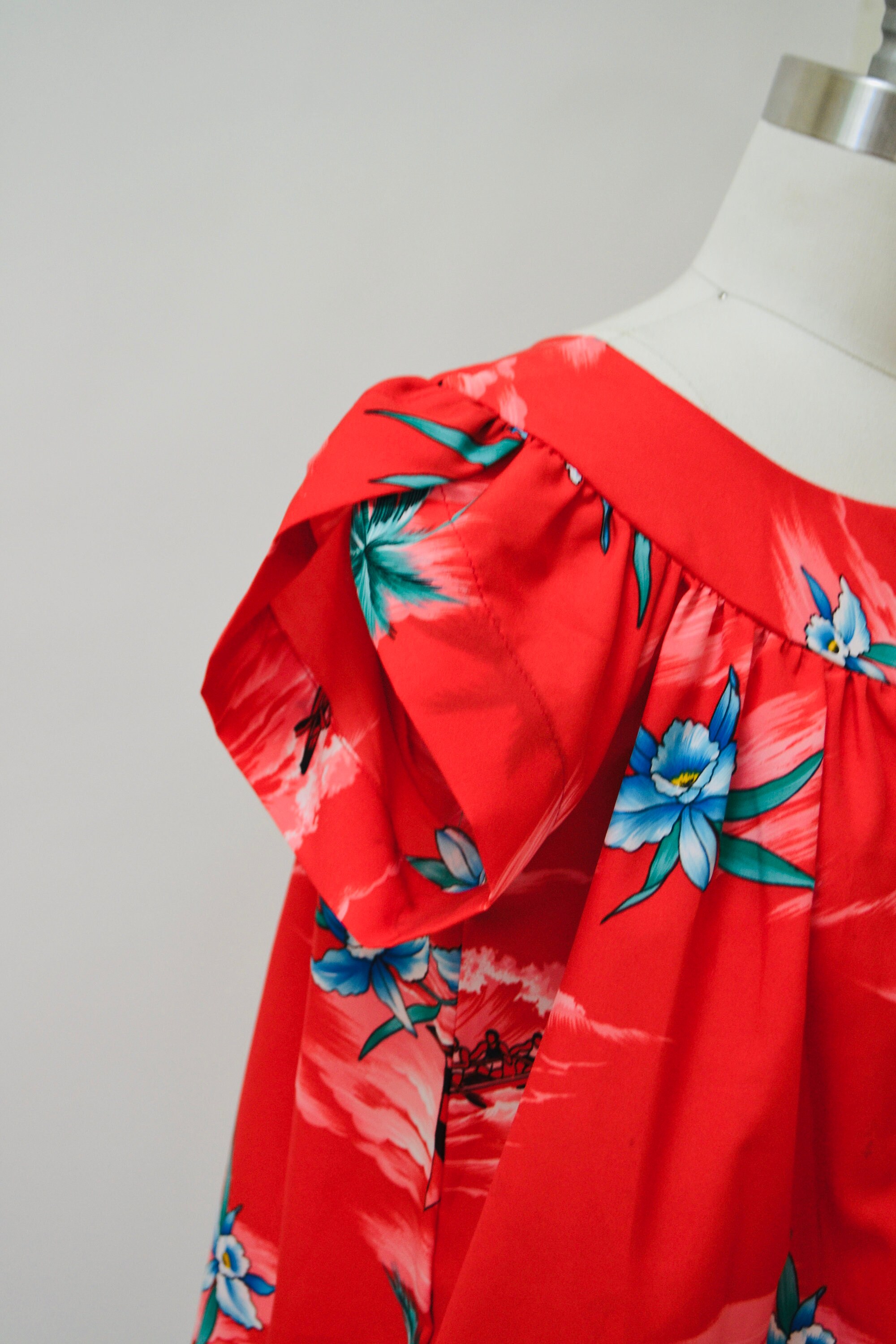 80s Vintage Red Hawaiian Floral Print Dress Size Large Beach Cover up ...
