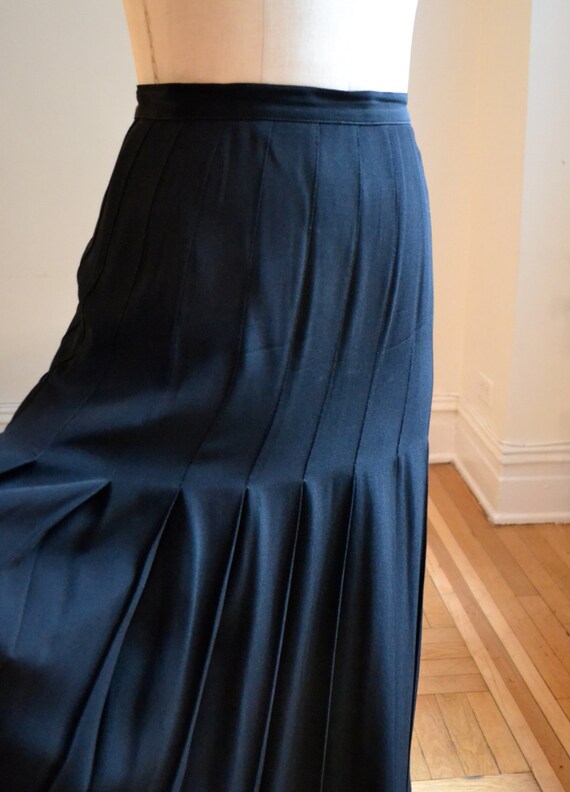 90s Vintage Black Pleated Skirt Size Large by Cal… - image 4