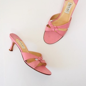 Sandalias de tacón alto rosas vintage de los años 90 y 00 Sandalias de tacón alto de 8 1/2 Sandalias de tacón bajo de cuero rosa Zapatos Isaac Mizrahi