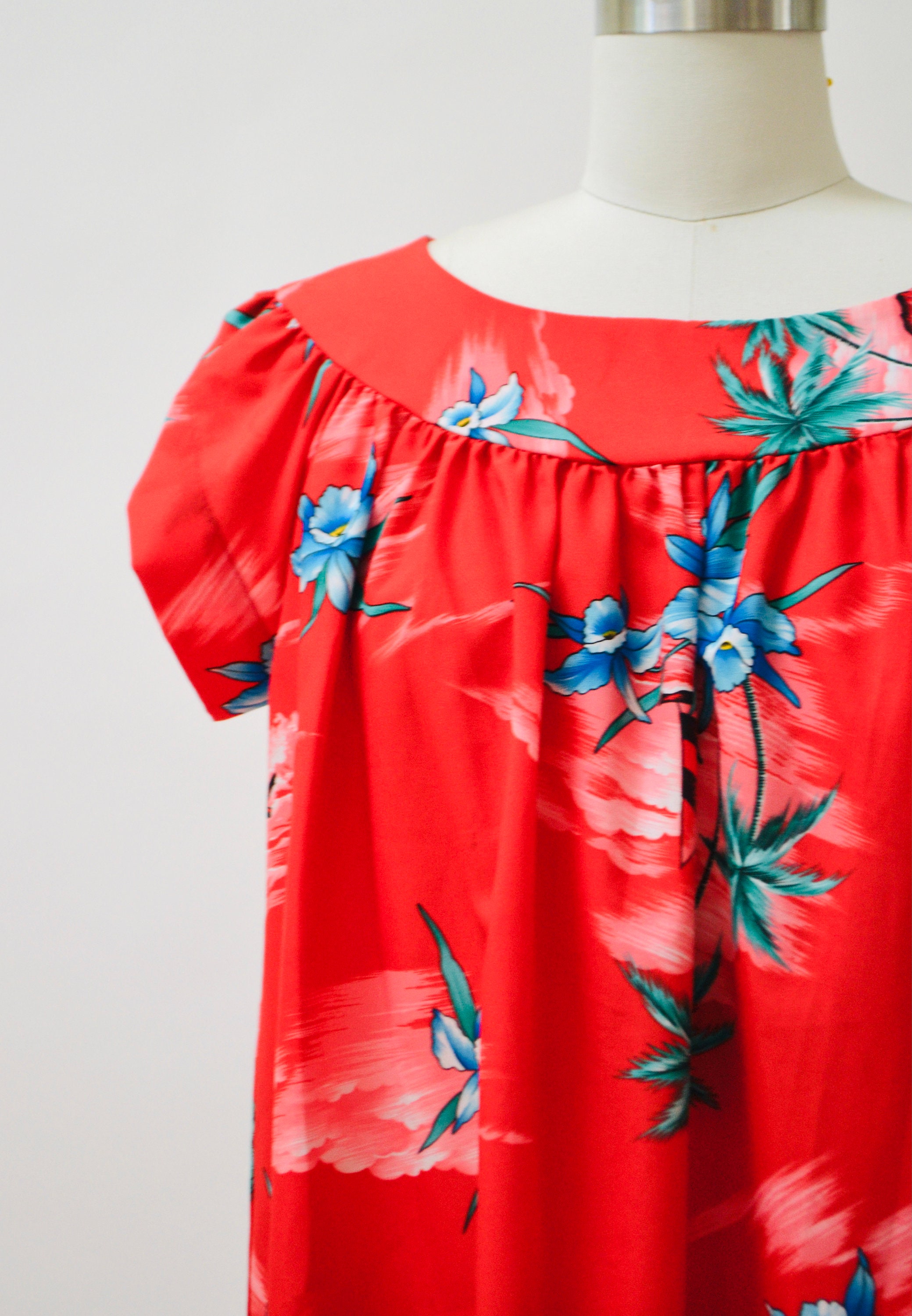 80s Vintage Red Hawaiian Floral Print Dress Size Large Beach Cover up ...