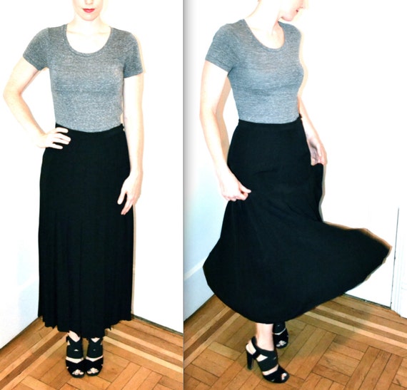 90s Vintage Black Pleated Skirt Size Large by Cal… - image 1