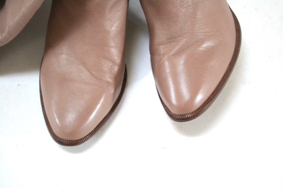 80s Vintage Nude Brown Leather High Heel Boots Si… - image 8