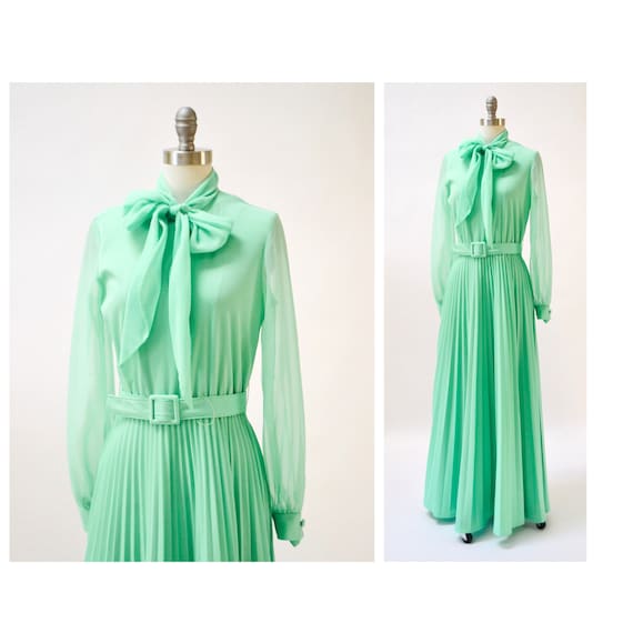 70s Vintage Sea foam Green Long Maxi Dress Medium