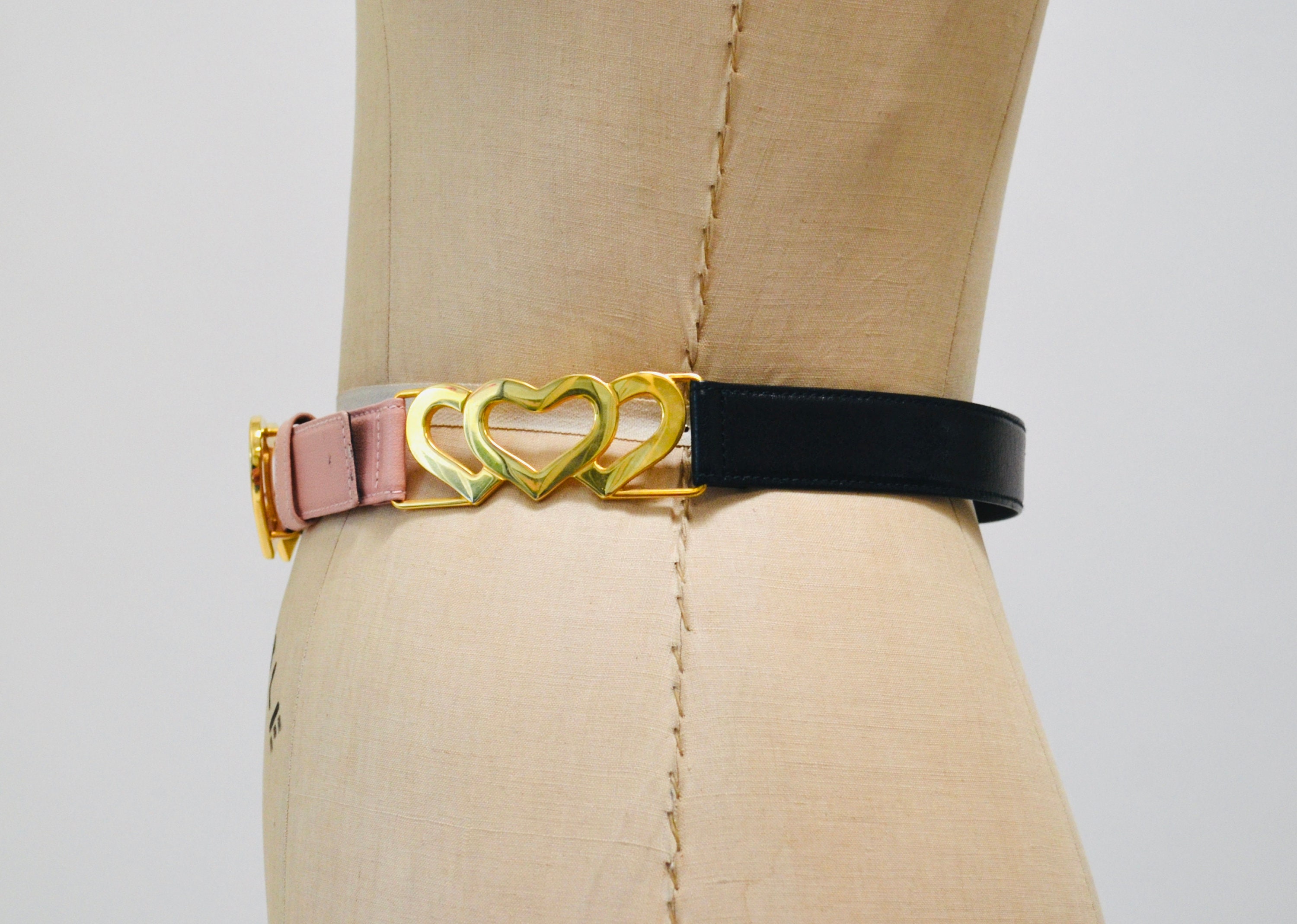 Escada Vintage Purple Suede Leather Belt Gold Tone Heart Studs 80s ESCADA Vintage Belt with Gold-Tone Details Pre-Owned main image 2
