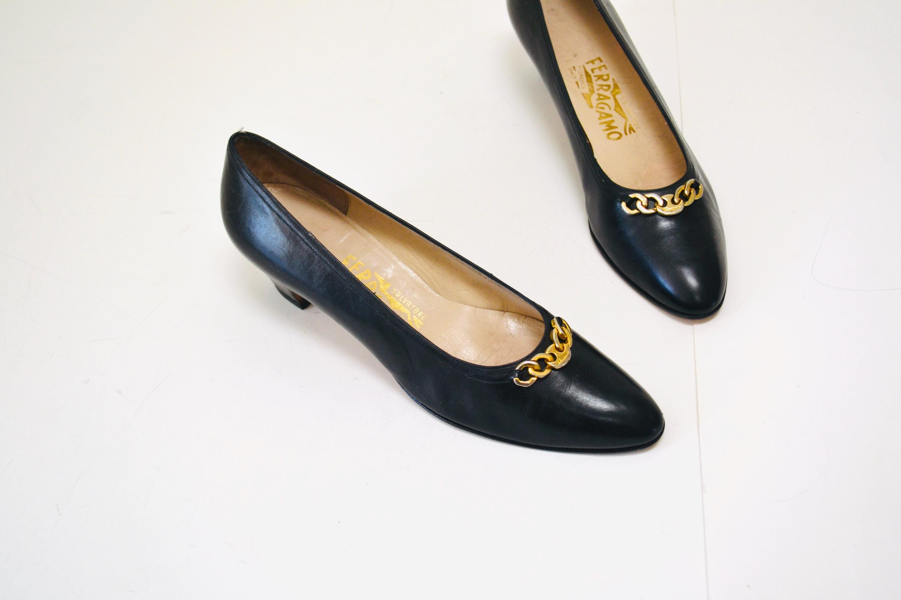 Vintage Salvatore Ferragamo Black Pumps Shoes 9 AAA Black Leather Gold Chain Leather Vintage Low Heel Ferragamos 9 Narrow Made in Italy Etsy