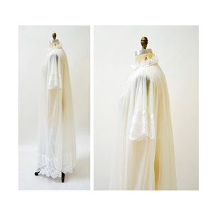 Vintage Peignoir Robe Medium Lace White Ivory Wedding Honeymoon Robe Sheer Nightgown// Vintage Lingerie Peignoir Bridal Wedding image 8