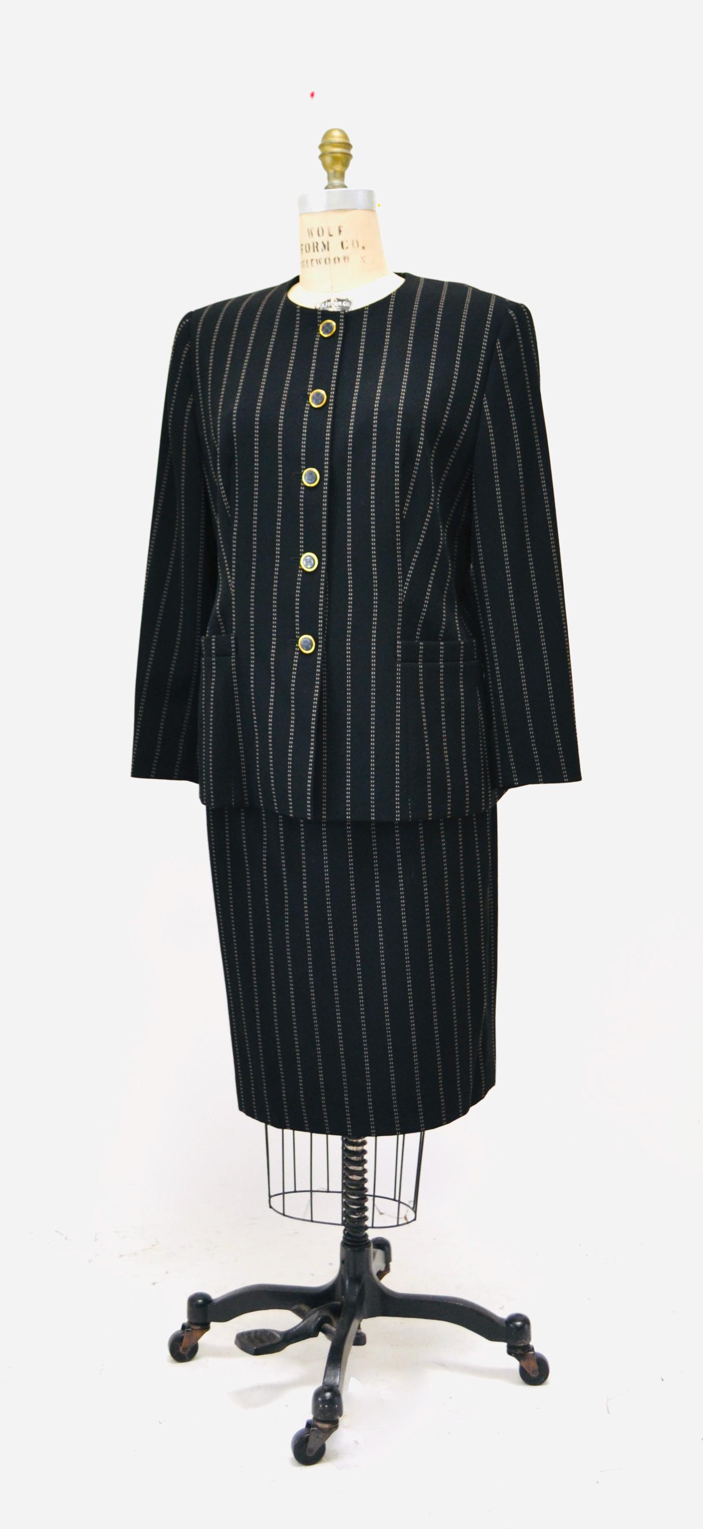 Ensemble Veste + Jupe En Laine Grise ESCADA - Taille 10 US - Neuf Sans étiquettes - Style Tailleur Habillé
