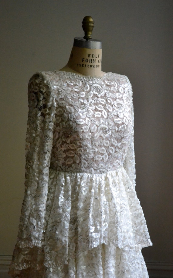 Exquisite Vintage White Lace Wedding Dress Sequin… - image 3